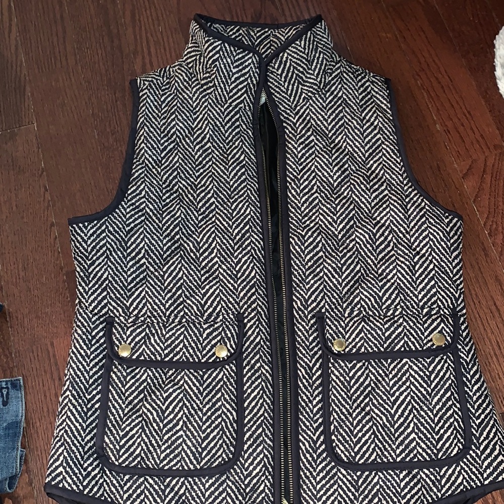 Cambridge women’s vest. Size medium.